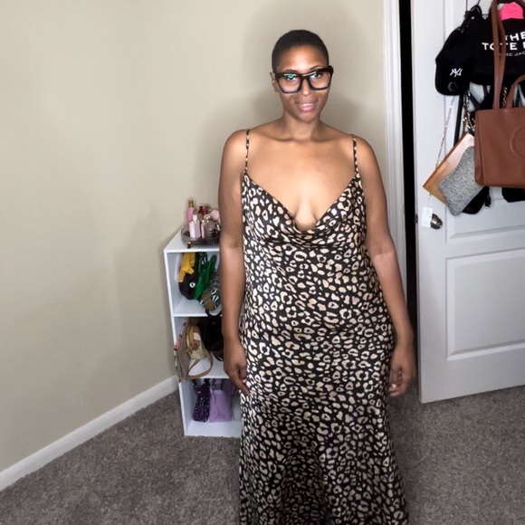 Forever 21 Dresses & Skirts - Animal print dress